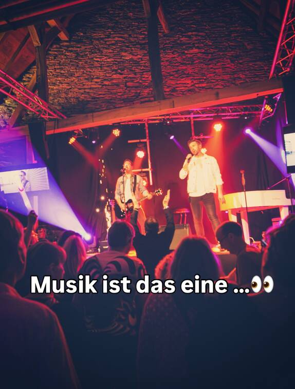 www.instagram.com/p/DejTaLujQ7_
